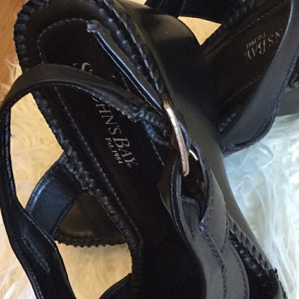 ST JOHNS BAY black strapped sandals in size 7 NWOT - Picture 6 of 11